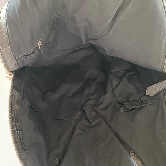 Givechy Black Shoulder Bag - Picture 7 of 8